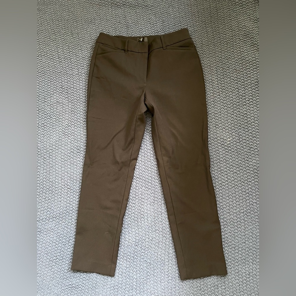 White House Black Market Slim Black Ankle pants NWOT